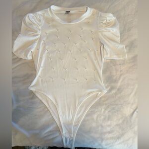 SHEIN White Puff Sleeve Bodysuit with Pearl Accents